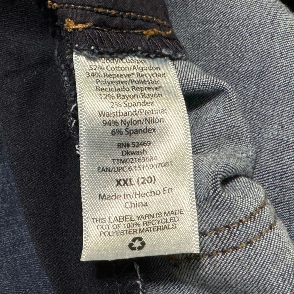 Time and Tru Maternity Denim Blue Jean Shorts Stretchy Belly Women Size 20 XXL - Picture 3 of 10